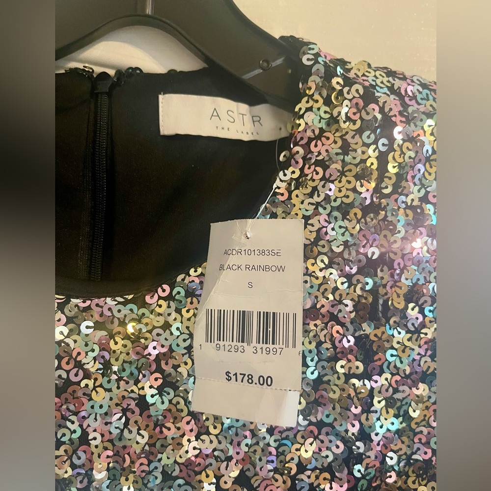 NWT, ASTR The Label size small sequin gown, with cut away waist. - Picture 5 of 7